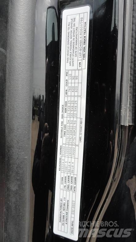 Peterbilt 579 Conventional Trucks / Tractor Trucks