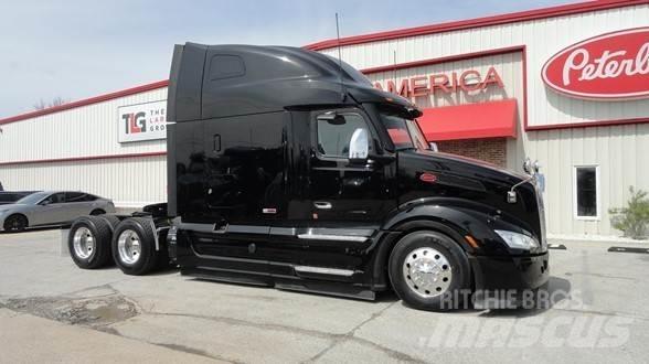Peterbilt 579 Conventional Trucks / Tractor Trucks