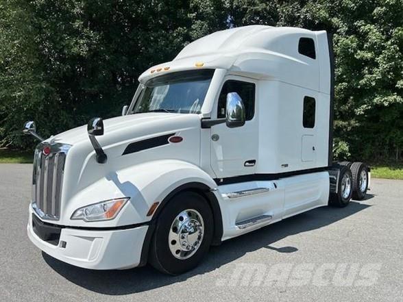 Peterbilt 579 Conventional Trucks / Tractor Trucks