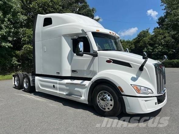 Peterbilt 579 Conventional Trucks / Tractor Trucks