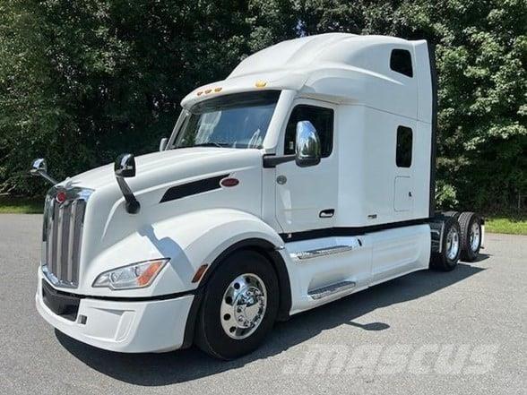 Peterbilt 579 Conventional Trucks / Tractor Trucks