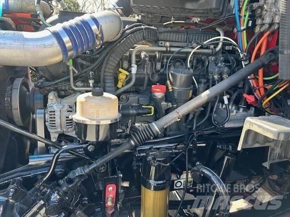 Peterbilt 579 Conventional Trucks / Tractor Trucks