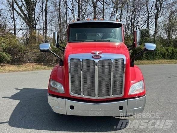 Peterbilt 579 Conventional Trucks / Tractor Trucks