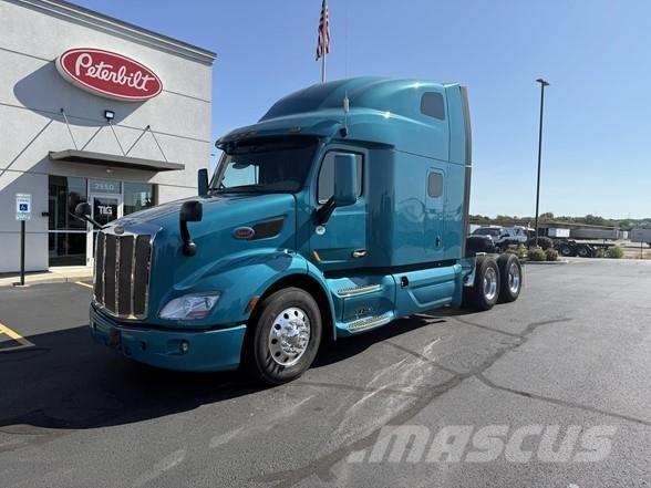 Peterbilt 579 Conventional Trucks / Tractor Trucks