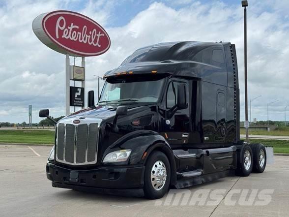Peterbilt 579 Conventional Trucks / Tractor Trucks