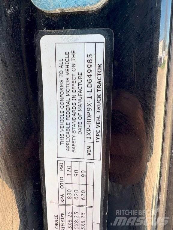 Peterbilt 579 Conventional Trucks / Tractor Trucks