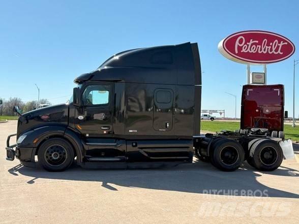 Peterbilt 579 Conventional Trucks / Tractor Trucks