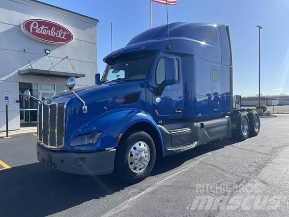 Peterbilt 579 Conventional Trucks / Tractor Trucks