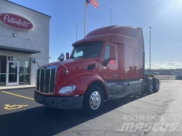 Peterbilt 579 Conventional Trucks / Tractor Trucks