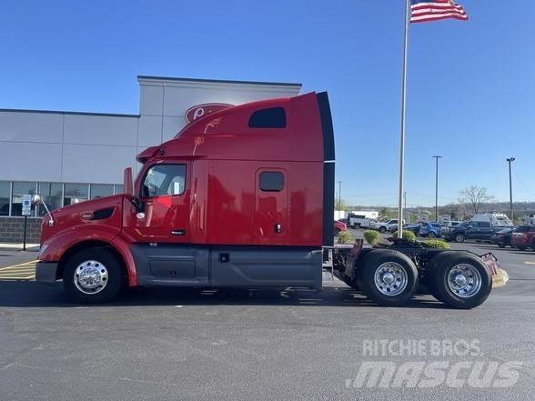 Peterbilt 579 Conventional Trucks / Tractor Trucks