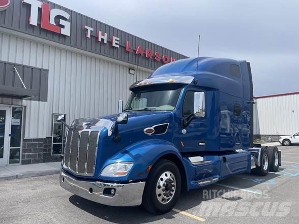 Peterbilt 579 Conventional Trucks / Tractor Trucks