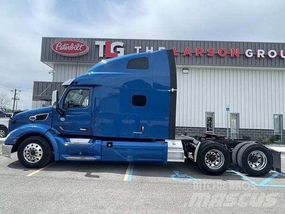 Peterbilt 579 Conventional Trucks / Tractor Trucks