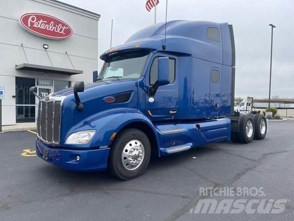 Peterbilt 579 Conventional Trucks / Tractor Trucks