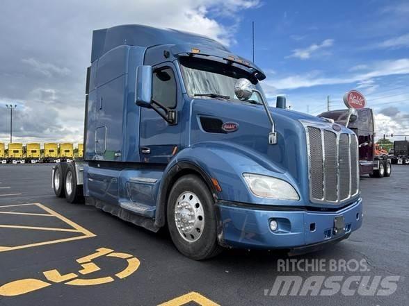 Peterbilt 579 Conventional Trucks / Tractor Trucks