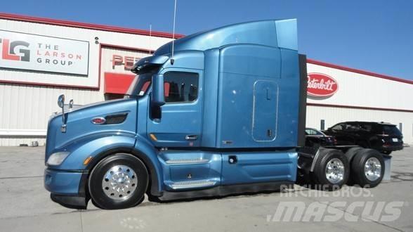 Peterbilt 579 Conventional Trucks / Tractor Trucks