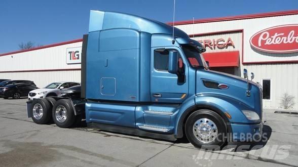 Peterbilt 579 Conventional Trucks / Tractor Trucks