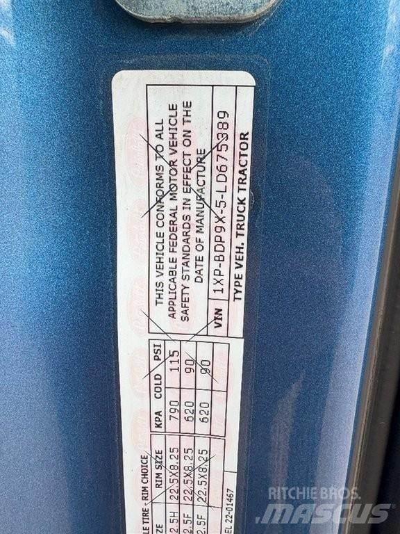 Peterbilt 579 Conventional Trucks / Tractor Trucks