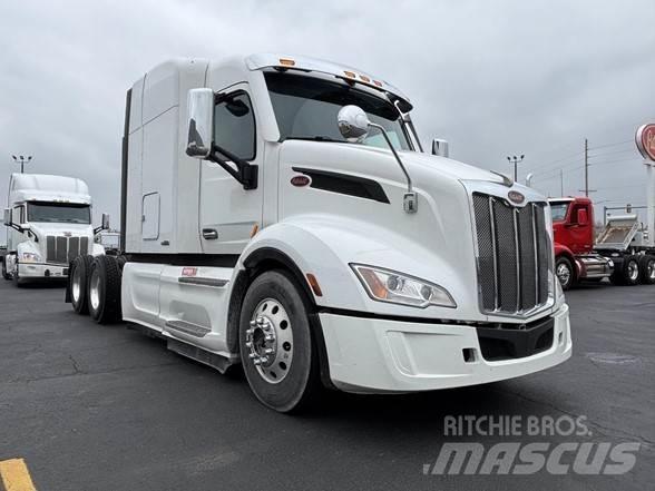 Peterbilt 579 Conventional Trucks / Tractor Trucks
