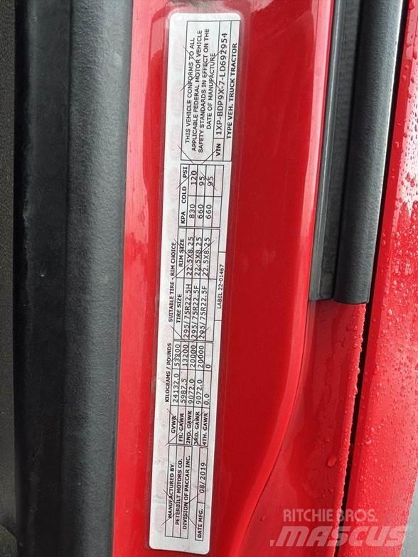 Peterbilt 579 Conventional Trucks / Tractor Trucks