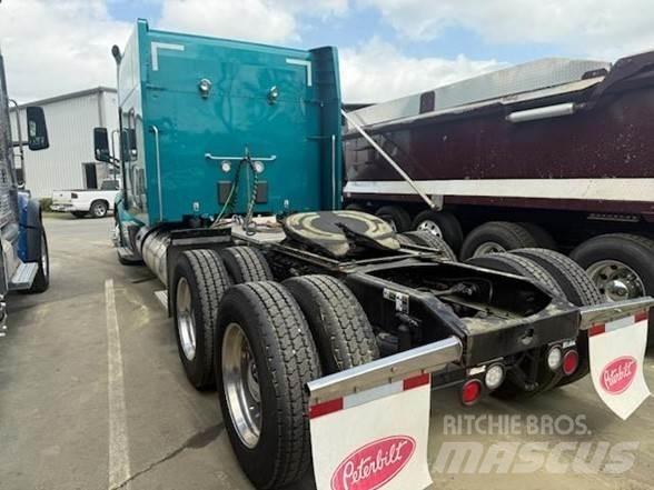 Peterbilt 579 Conventional Trucks / Tractor Trucks