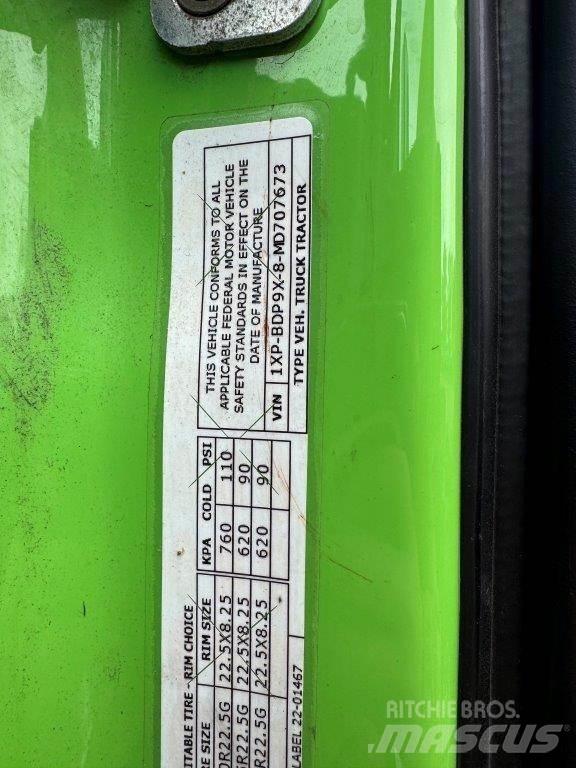 Peterbilt 579 Conventional Trucks / Tractor Trucks