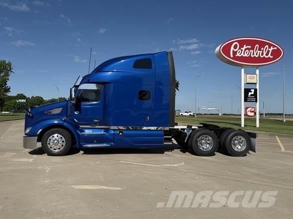 Peterbilt 579 Conventional Trucks / Tractor Trucks