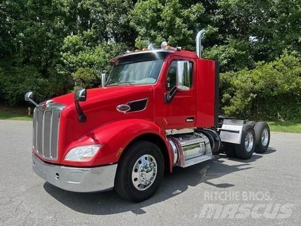 Peterbilt 579 Conventional Trucks / Tractor Trucks
