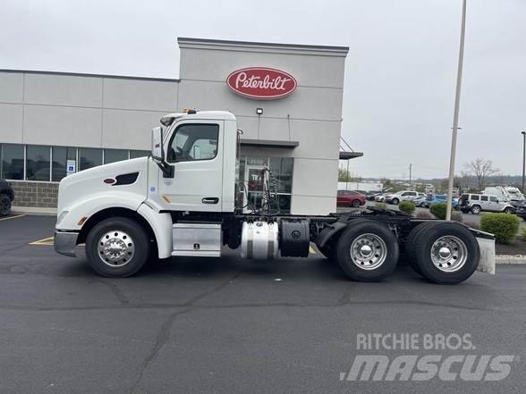 Peterbilt 579 Conventional Trucks / Tractor Trucks