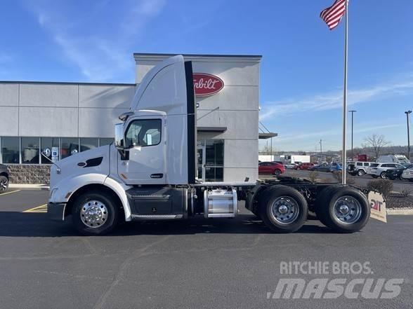 Peterbilt 579 Conventional Trucks / Tractor Trucks