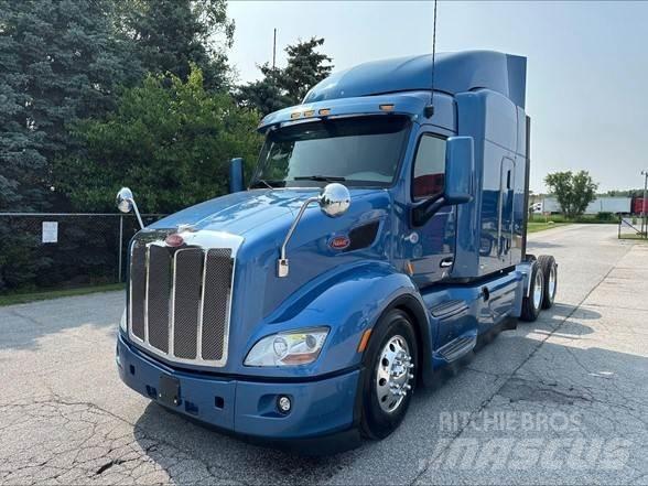 Peterbilt 579 Conventional Trucks / Tractor Trucks