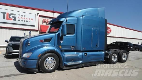 Peterbilt 579 Conventional Trucks / Tractor Trucks