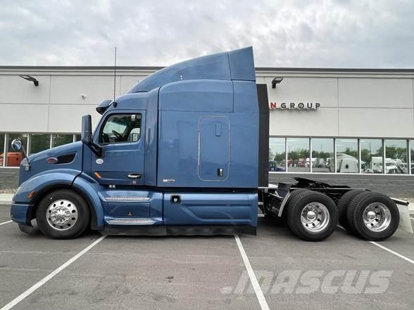 Peterbilt 579 Conventional Trucks / Tractor Trucks