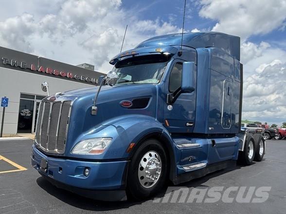 Peterbilt 579 Conventional Trucks / Tractor Trucks