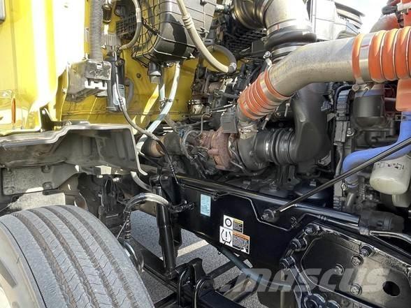 Peterbilt 579 Conventional Trucks / Tractor Trucks