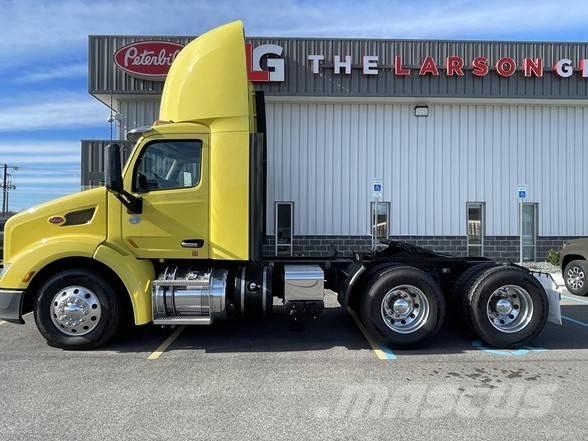 Peterbilt 579 Conventional Trucks / Tractor Trucks