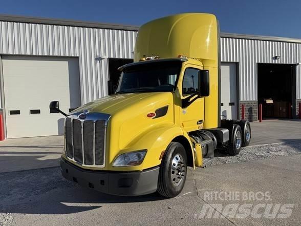 Peterbilt 579 Conventional Trucks / Tractor Trucks