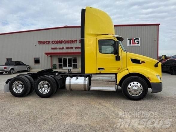Peterbilt 579 Conventional Trucks / Tractor Trucks