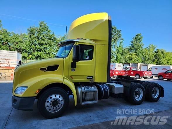 Peterbilt 579 Conventional Trucks / Tractor Trucks