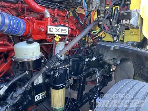 Peterbilt 579 Conventional Trucks / Tractor Trucks