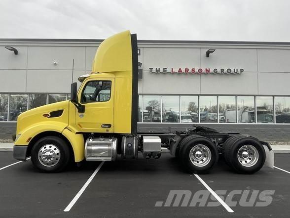 Peterbilt 579 Conventional Trucks / Tractor Trucks