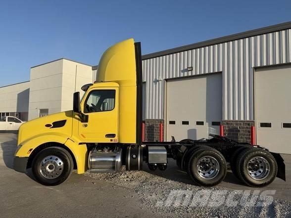 Peterbilt 579 Conventional Trucks / Tractor Trucks
