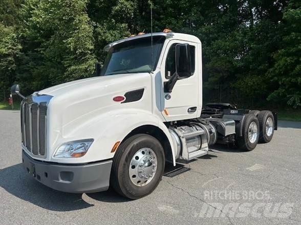 Peterbilt 579 Conventional Trucks / Tractor Trucks