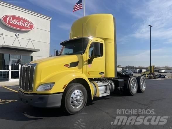 Peterbilt 579 Conventional Trucks / Tractor Trucks