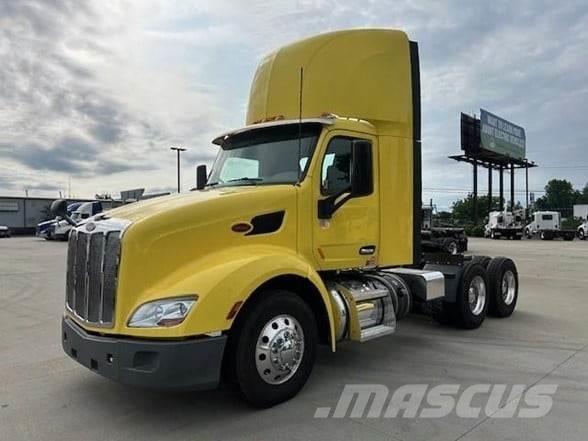 Peterbilt 579 Conventional Trucks / Tractor Trucks