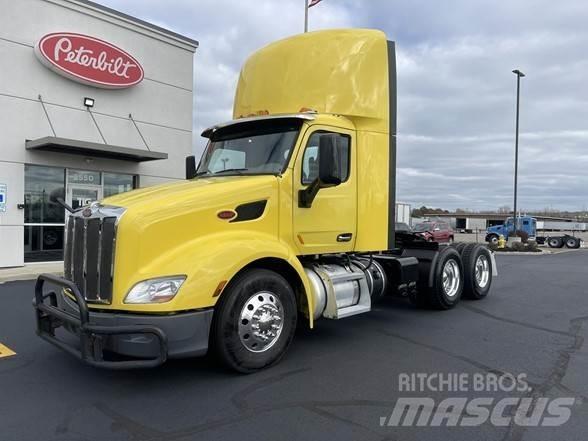Peterbilt 579 Conventional Trucks / Tractor Trucks