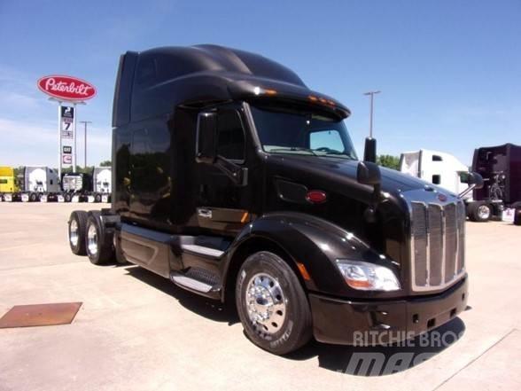 Peterbilt 579 Conventional Trucks / Tractor Trucks