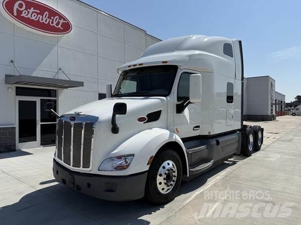 Peterbilt 579 Conventional Trucks / Tractor Trucks