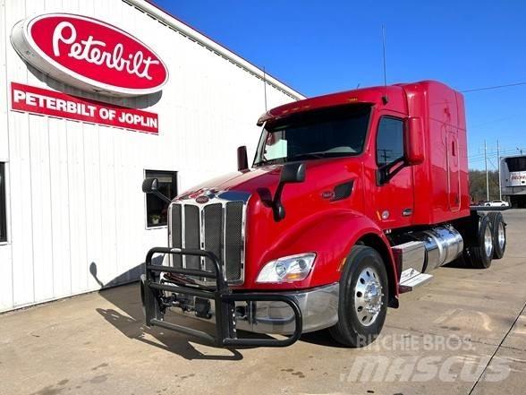Peterbilt 579 Conventional Trucks / Tractor Trucks