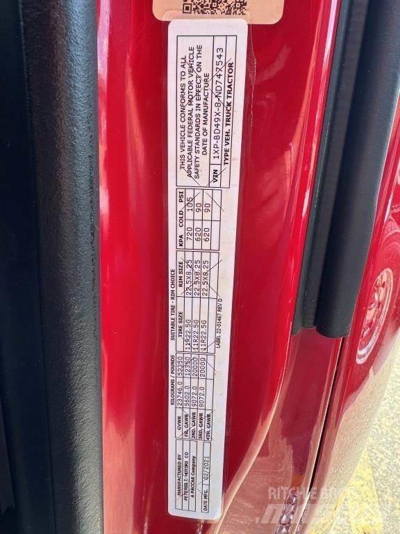 Peterbilt 579 Conventional Trucks / Tractor Trucks