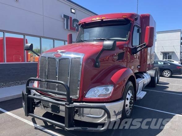 Peterbilt 579 Conventional Trucks / Tractor Trucks